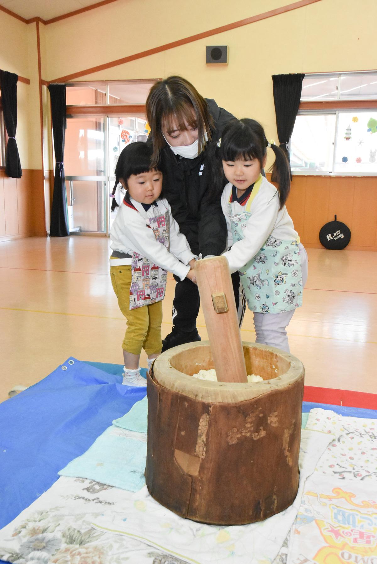 お餅つき会